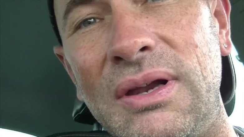 Gaybareback: Chico heterosexual follame a pelo con polla xxl