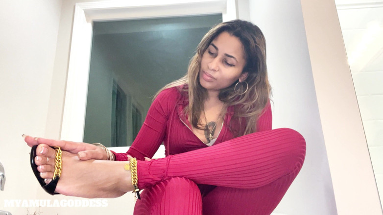 Mya Mula Goddess: टॉम फोर्ड अनबॉक्सिंग
