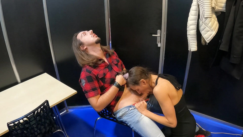 Lety Howl: Durante un'esibizione, scopiamo senza restrizioni con Lety Howl