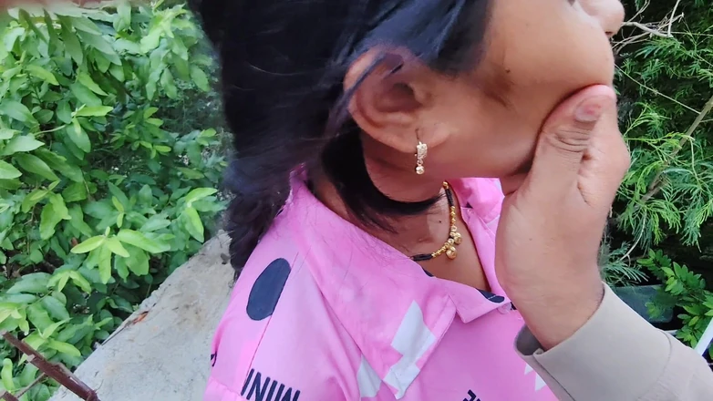 Premi pooja: Indian Bhabhi Ki Chudai with Young Daver - Young Hot Couples...