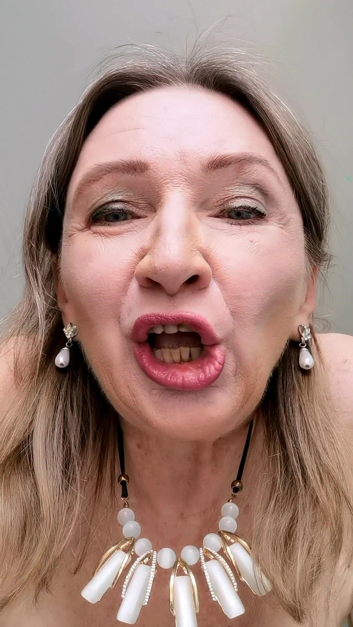 MariaOld: Une MILF mature à forte poitrine vous donne des instructions de...