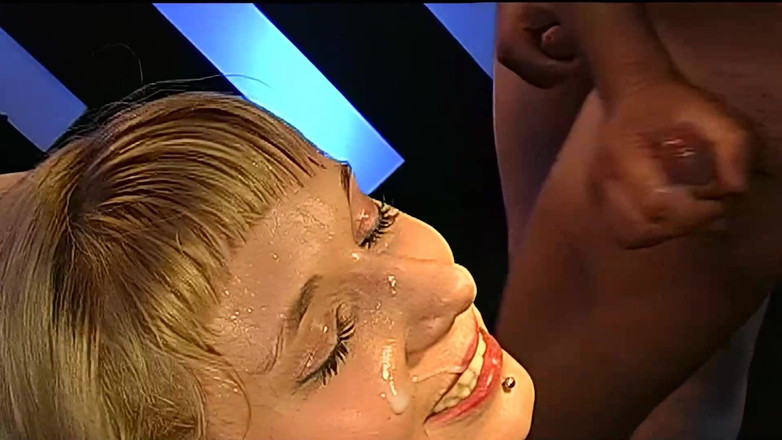 Casting GIRLS AND FIRST PORNO: Mara Gets Her Face Covered in Cum in Intense Ggg...