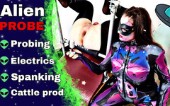 Training Zero: Halloween s mimozemským tělem femdom