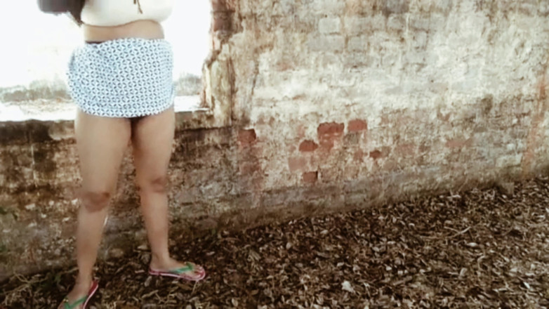 Xyzmastilcing: Creatori di video di sesso per ragazze indiane all'aperto