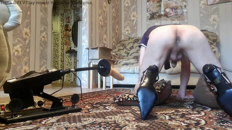 Ksyusha Shalavina: Trans Ksenia Shalavina assolo con un grande anale 03.08.2025 fullhd