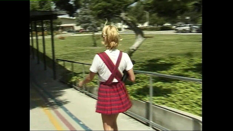 Heatwave Porn: Kelly the Coed, bahagian 3