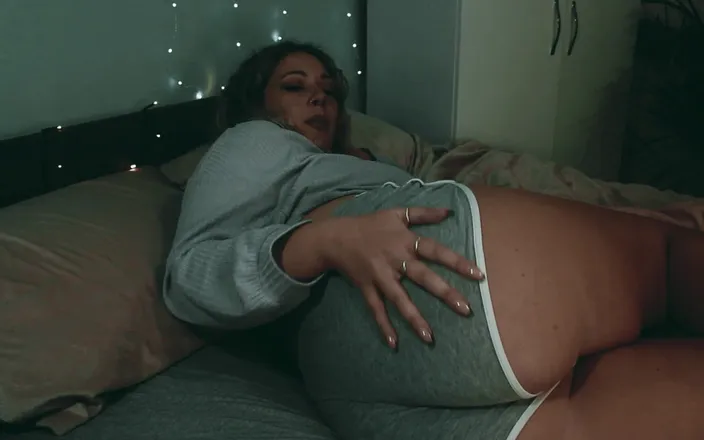 Sasha Curves: Fucking Stepmom in the Hotel Room