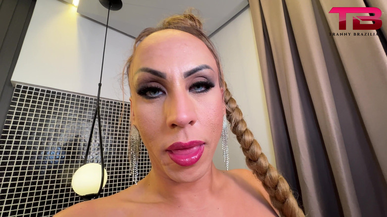 Tranny Brazilian: Nikky Rodrigues любить монструозний член