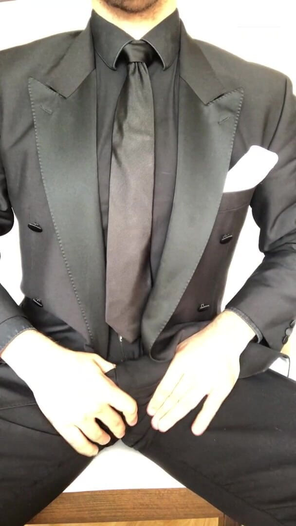 Master Shiny Shoes: L’homme aux giclées noires