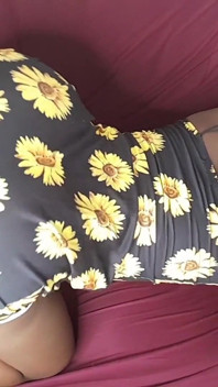 Gadis remaja sange ini pengen banget dientot habis-habisan setelah goyangin pantat dan memek sempit itu