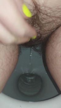 Pee Pissing in the Toilet