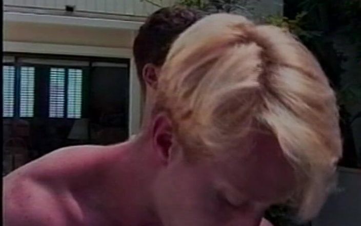 Gay RetroX VHS: Erotiska hunks kroppsblandning #1