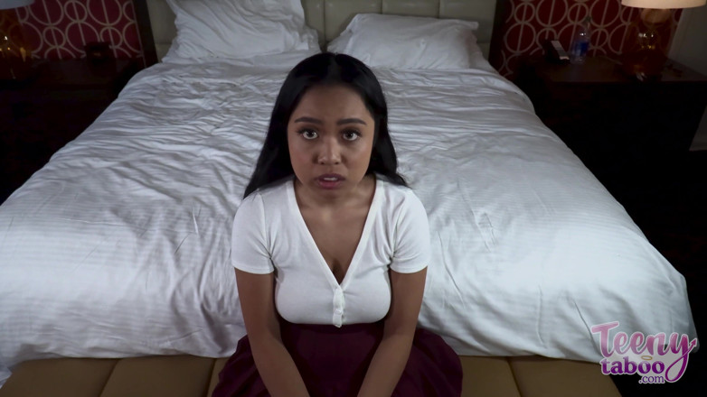 Teenytaboo: Luna Mills creampie student