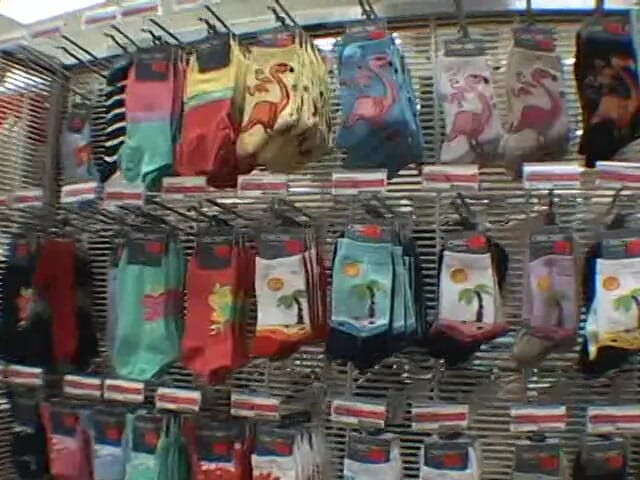 Outdoor pervs: Agățare la cumpărături - futai rapid sexy în baie