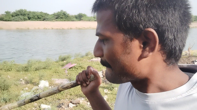 KUMBHA MANOJ KUMAR: Xhard - Perfect Life Partner in Gently Enjoying Splashing
