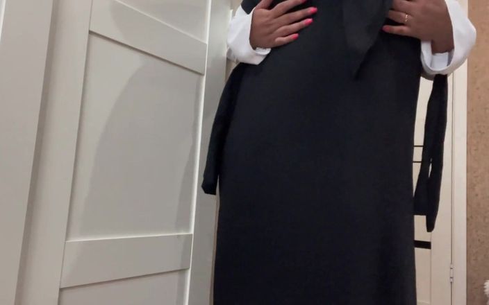 Lux Eva: Arabska żona przyjaciela z dużymi piersiami masturbuje się do orgazmu, rozmawiając