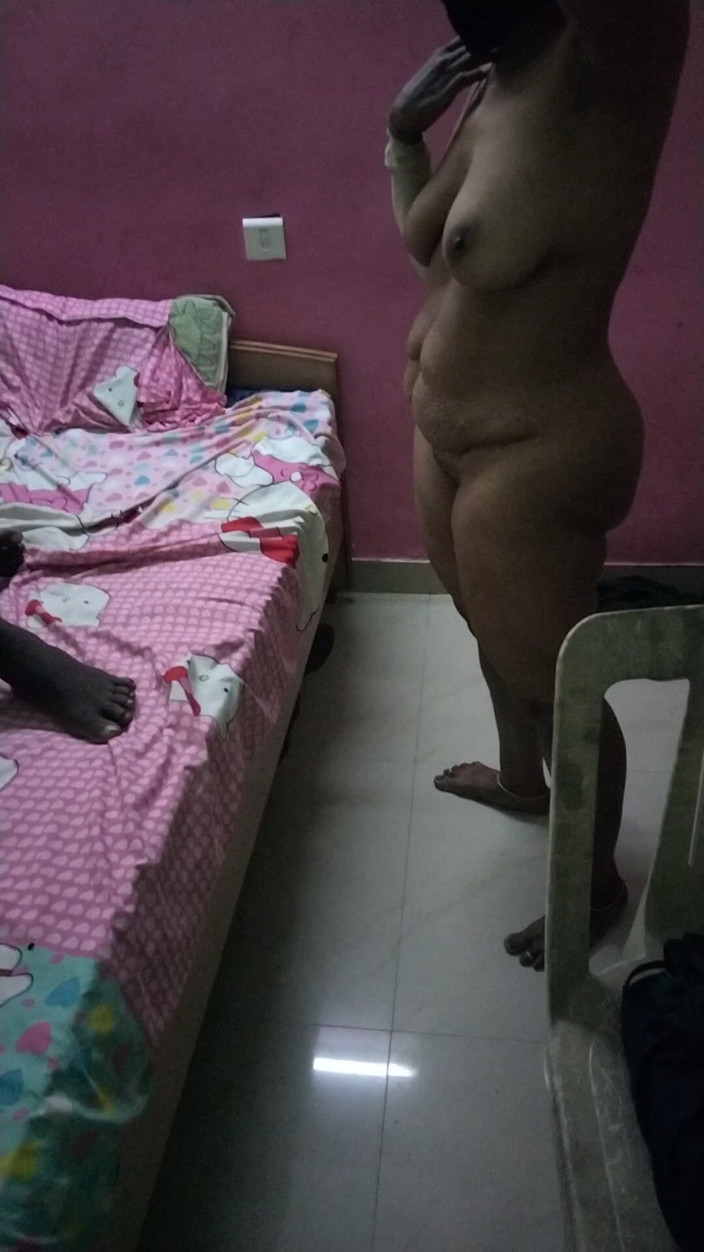 Tamil lesbian: Po natáčení se unavila