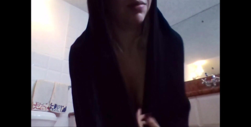 savannahamatoriale: My Step Mom Is Insane! She Burps Everywhere and All...