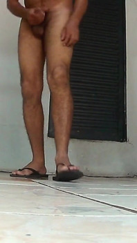 Chaussettes blanches et fumer