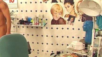 Straight fucking boy in uniform: Fucke barebak in the haridressr shop