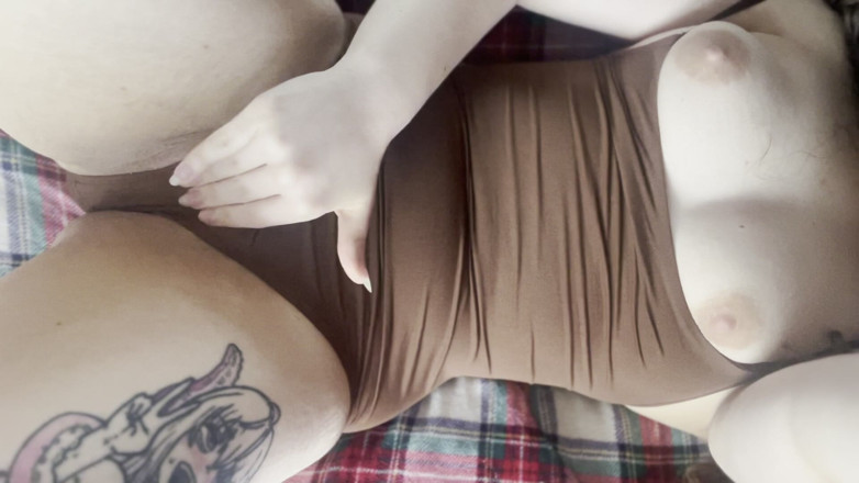 Naughty Vixen: No puedo dejar de frotarme el coño
