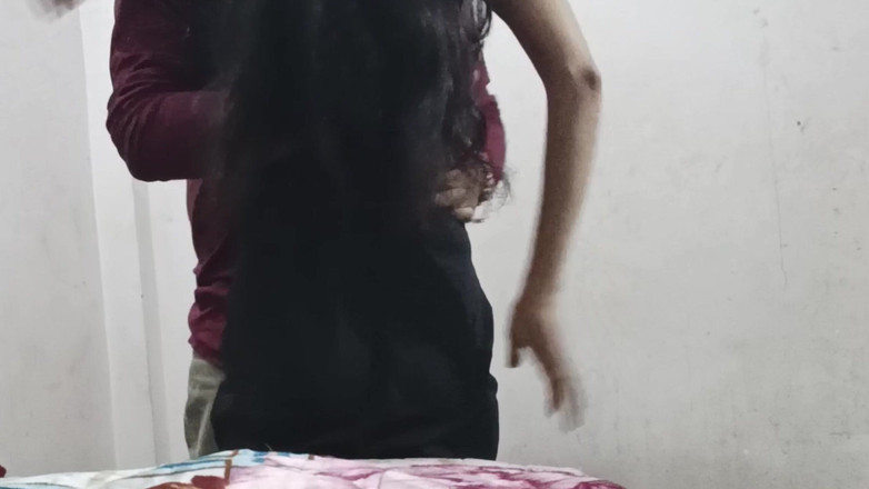 Sexysavita21: देसी सुंदर लड़की चूसने का मजा लेती है