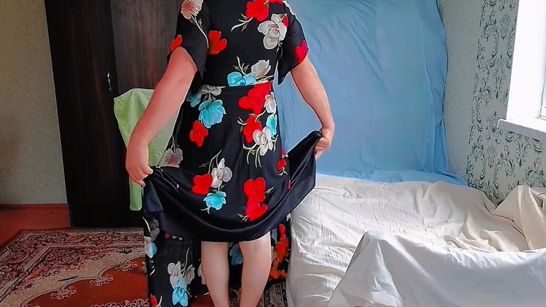 Kitty_Cross: Waria cantik lagi asik mainin balon seksnya