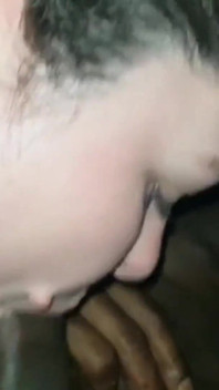 Youngenglishbbw - nata4sex si cewek sange lagi asik nyepong kontol besar pria kulit hitam