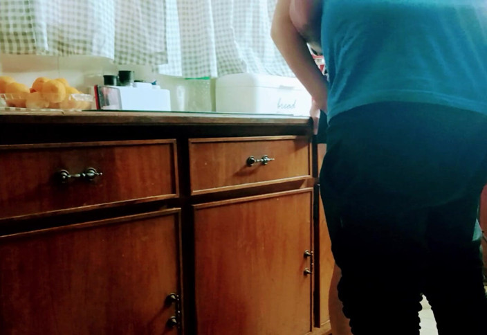MysticBella: Hotwife likes to fuck my friends