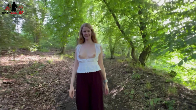 Bikergirl_97: Facial and Risky Sperm Walk in the Forest