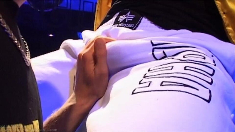 Young Bastards: Peto Coast fickt Basti Winkler - live auf der Bühne