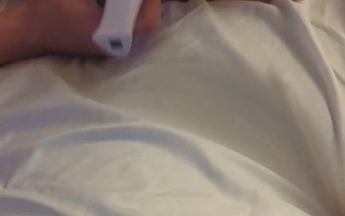 Richelle Rose: Cewek sange ini lagi asik masturbasi memeknya sendirian - richelle rose -...