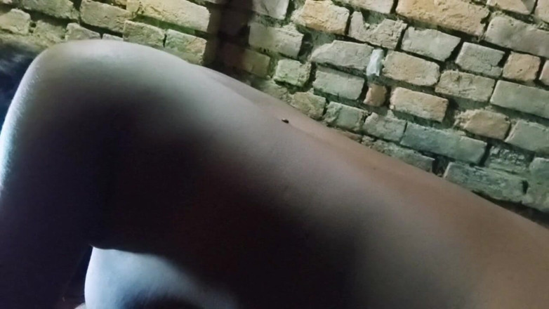 Pumi: Indická vesnická manželka sexy sex video
