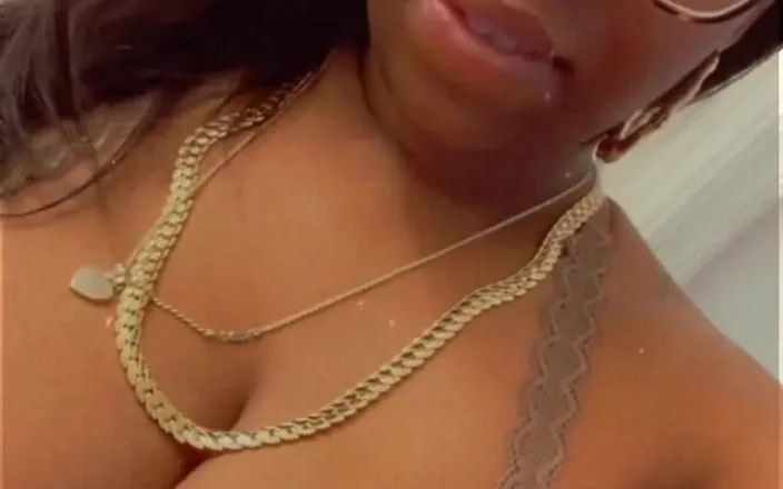 Diamond: Shorts and Bra