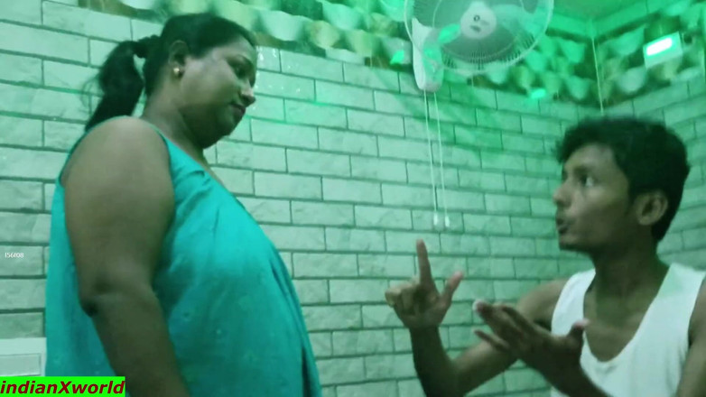 Indian Xshot: Desi Teen Boy Fucking Horny Madam at Home