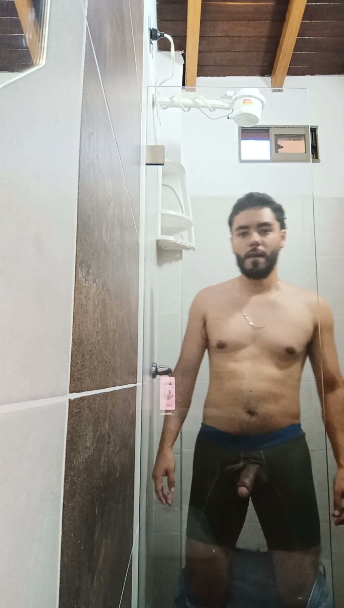 Tommhot: So Hot Masturbating in the Bathroom