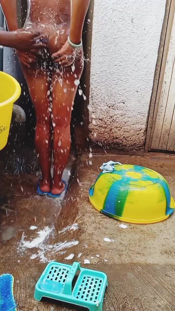 Me and my new slut: Outdoor Bathing My Pregnant Girlfriend in Dirty Environment