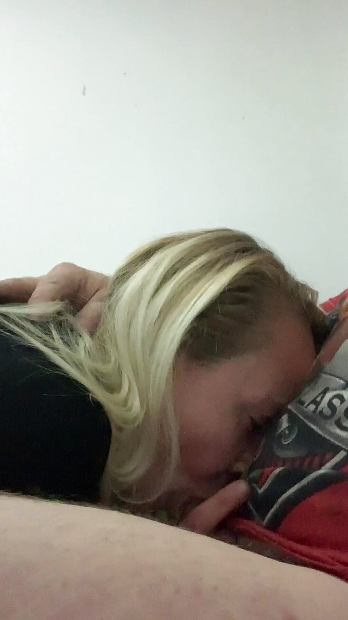 Kinky and the Mechanic: Cewek nakal ini nyepong dan ngentot kontolku habis-habisan sampai dia...