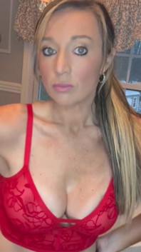 PAWG Wife in Red