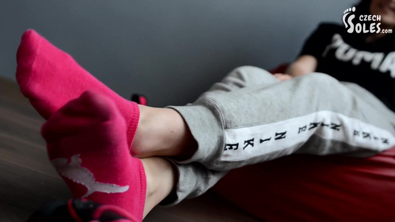 Czech Soles - foot fetish content: Chcesz powąchać moje skarpetki?