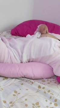 Sex nud, pijama, petit dildo, masturbare dură