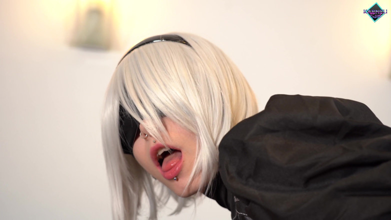 Karneli Bandi: Nier Automata 2B anal seks ve dildoya binmeyi seviyor. Karneli Bandi