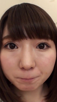 Mio Shinozaki POV: Flertando íntimo e sussurros em seu quarto