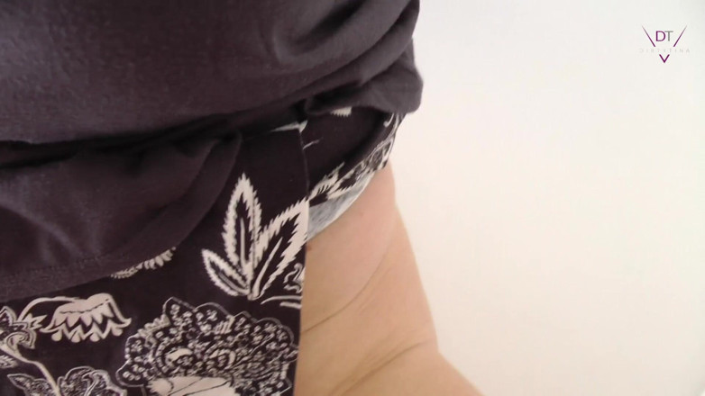 Dirty Tina: Stop met me te neuken! Ik moet plassen!
