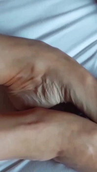 Isteri blonde matang amatur menikmati seks