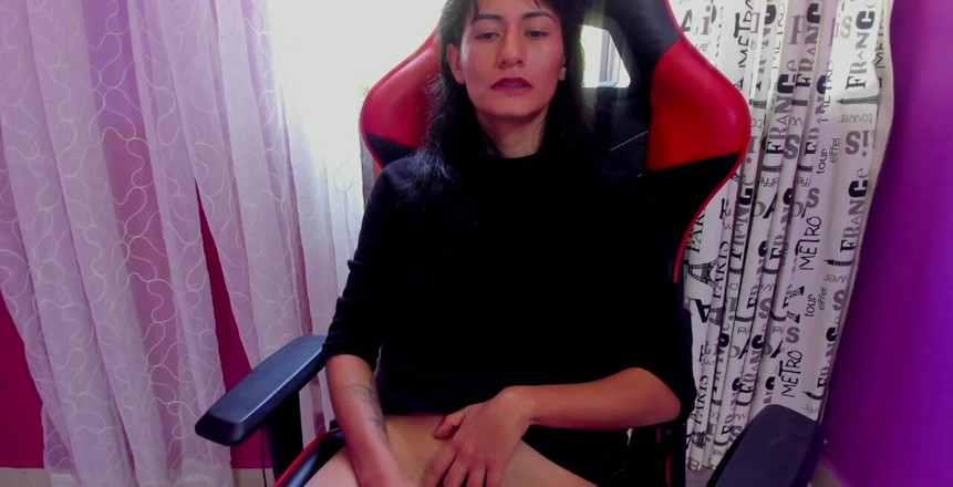 fiesta_porno: Trochu se dotýkám mé kundičky při sledování videí Angie