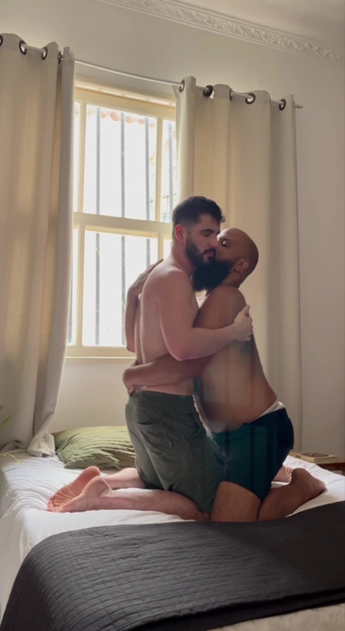 Tio Barbudo: Bearded Stepfather in Hot Hookup with Marcos Crescencio - Interracial