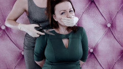 Arya Grander: Video destrukce oblečení - Fetiš lesbičky BDSM Perverzní