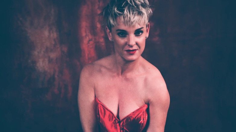 Kylie Britain Adventures: Orgazmowa czerwień
