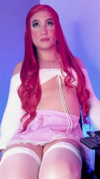알린 코스타가 하얀 음경을 가진 미스트리스 모드로 지배